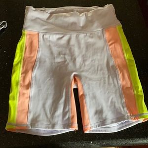 Fabletics high-waisted trinity run shorts 7”